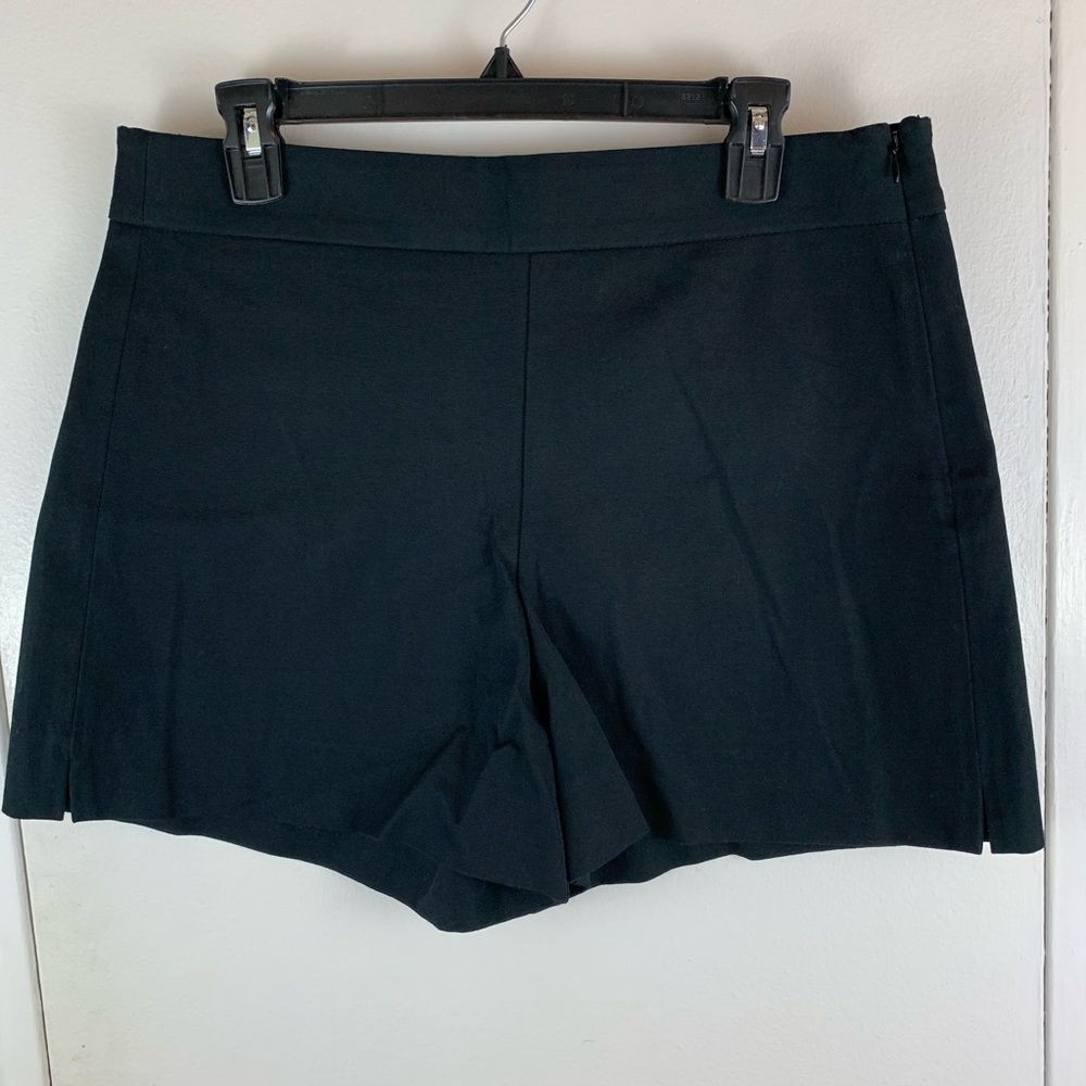 Gap side zipper black shorts 4” length
